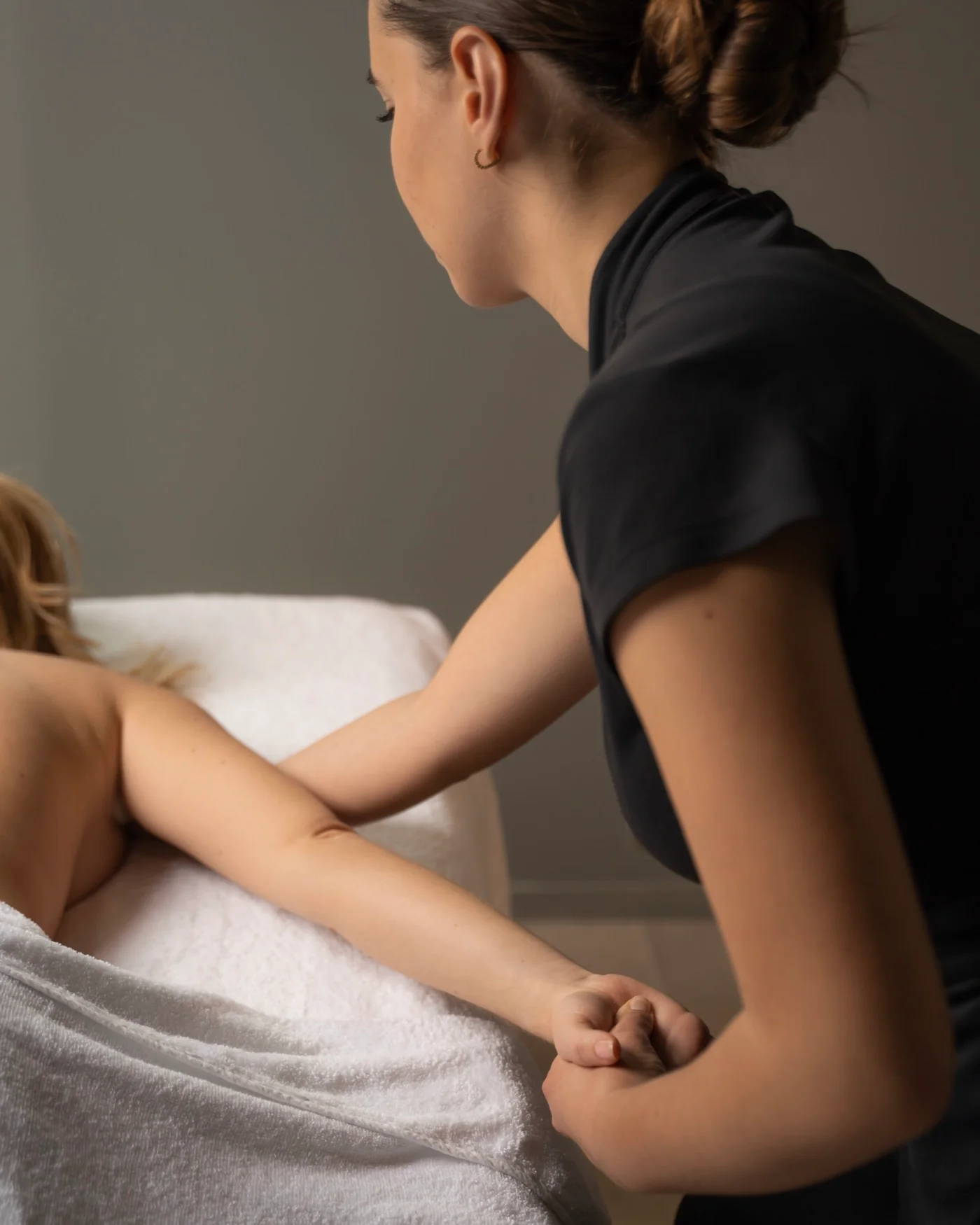 Domaine Reine Margot - Issy-Les-Moulineaux - Massage 30 Min et 90 Min d'Accès Au Spa (2 Personnes) - Image 4