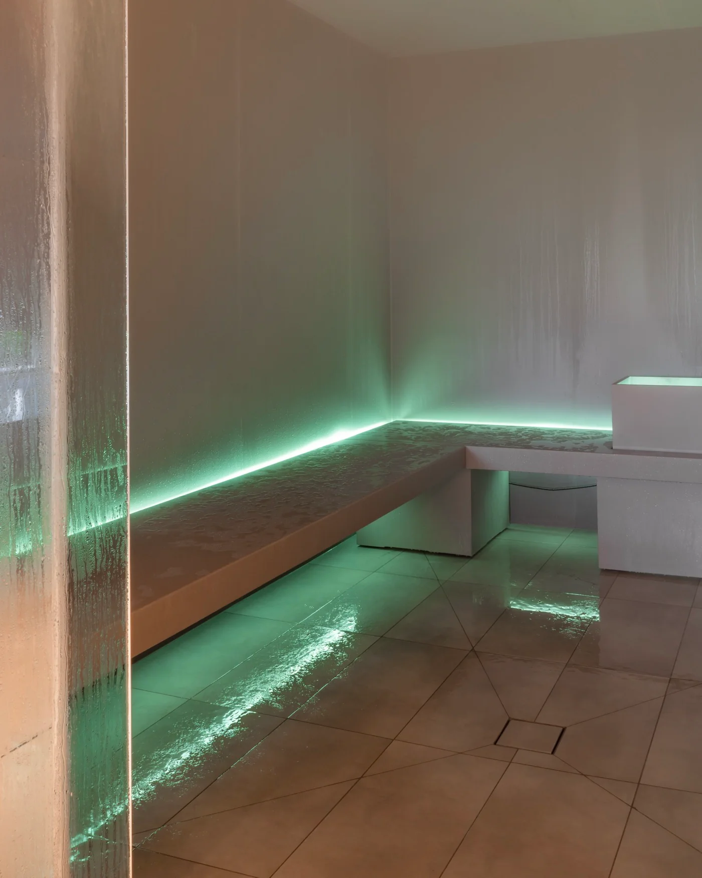 Domaine Reine Margot - Issy-Les-Moulineaux - Massage 30 Min et 90 Min d'Accès Au Spa (2 Personnes) - Image 9